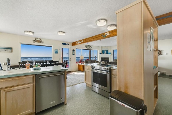 Ace's Beach House image 11